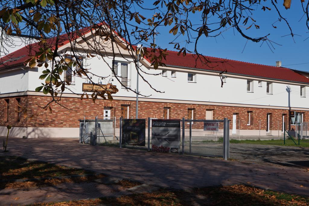 Penzion Ulicka Stupava Εξωτερικό φωτογραφία